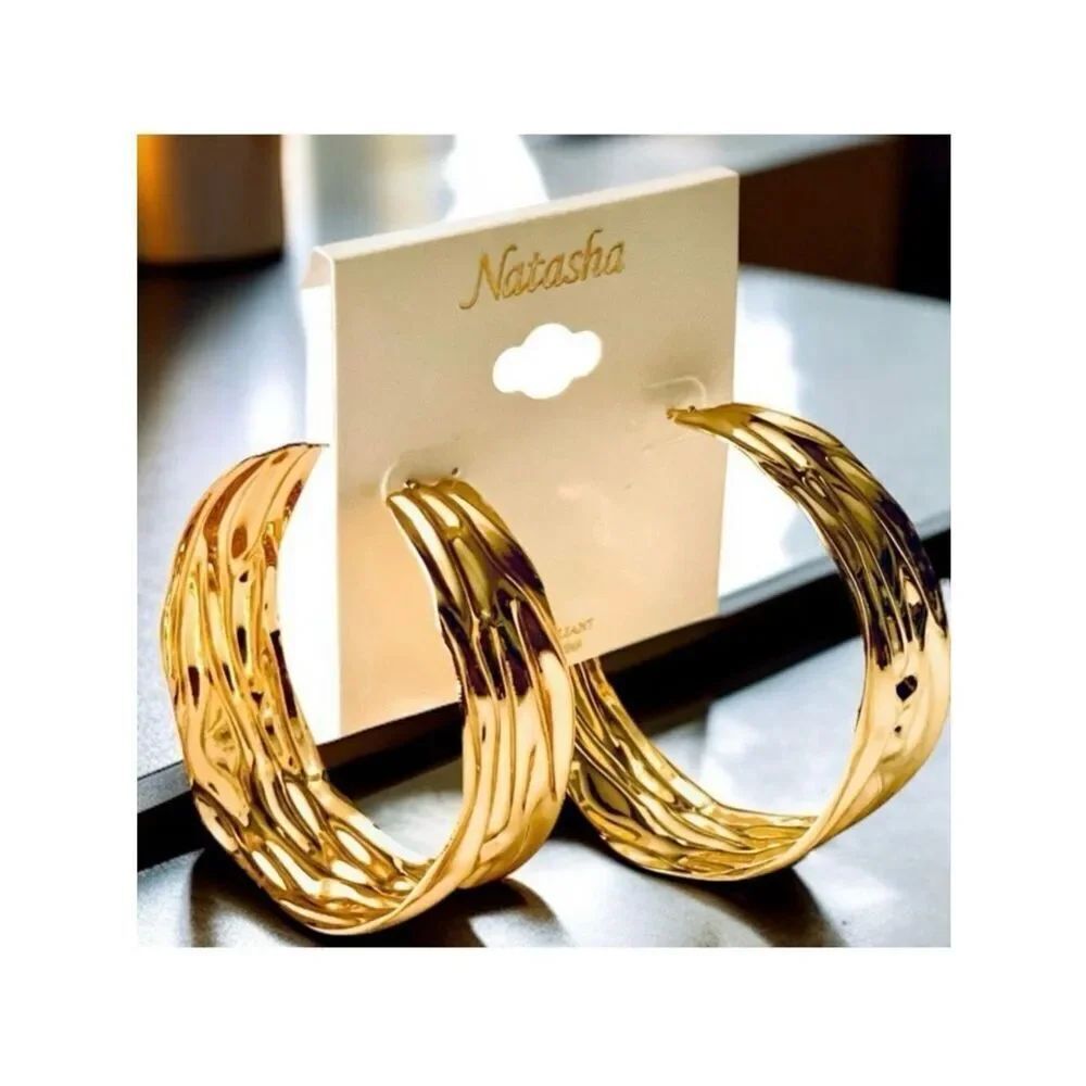 NWT Gorgeous Big Thick Natasha Polished Textured 2.5”D 1”W Gold Hoops Earrings